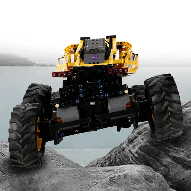 Brick MOC 8-Wheel Drive Off-Roader | 1961pcs - Brick Car Merchant