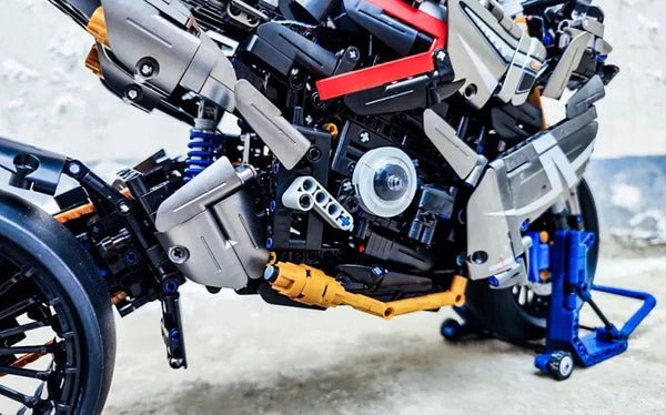 Brick MOC Hyper Naked Street Bike | 2426pcs - Brick Car Merchant
