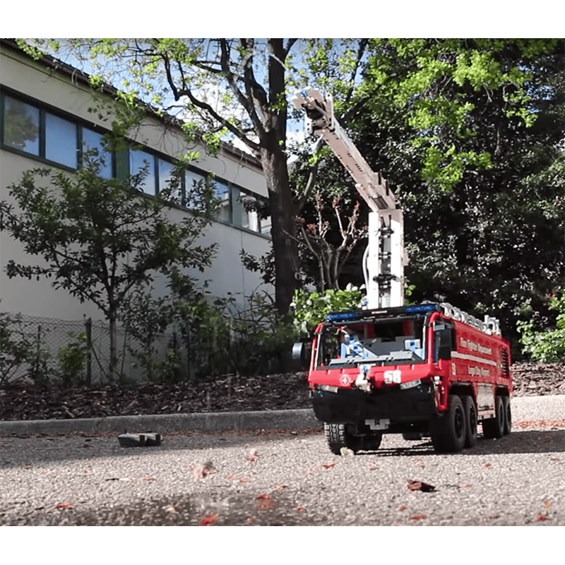 Brick MOC Pneumatic Airport Rescue Truck | 6653pcs - Brick Car Merchant