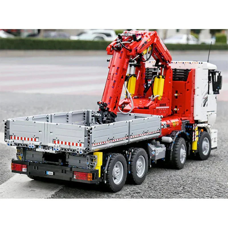 Brick MOC RC Heavy-Duty Crane Truck | 8238pcs - Brick Car Merchant
