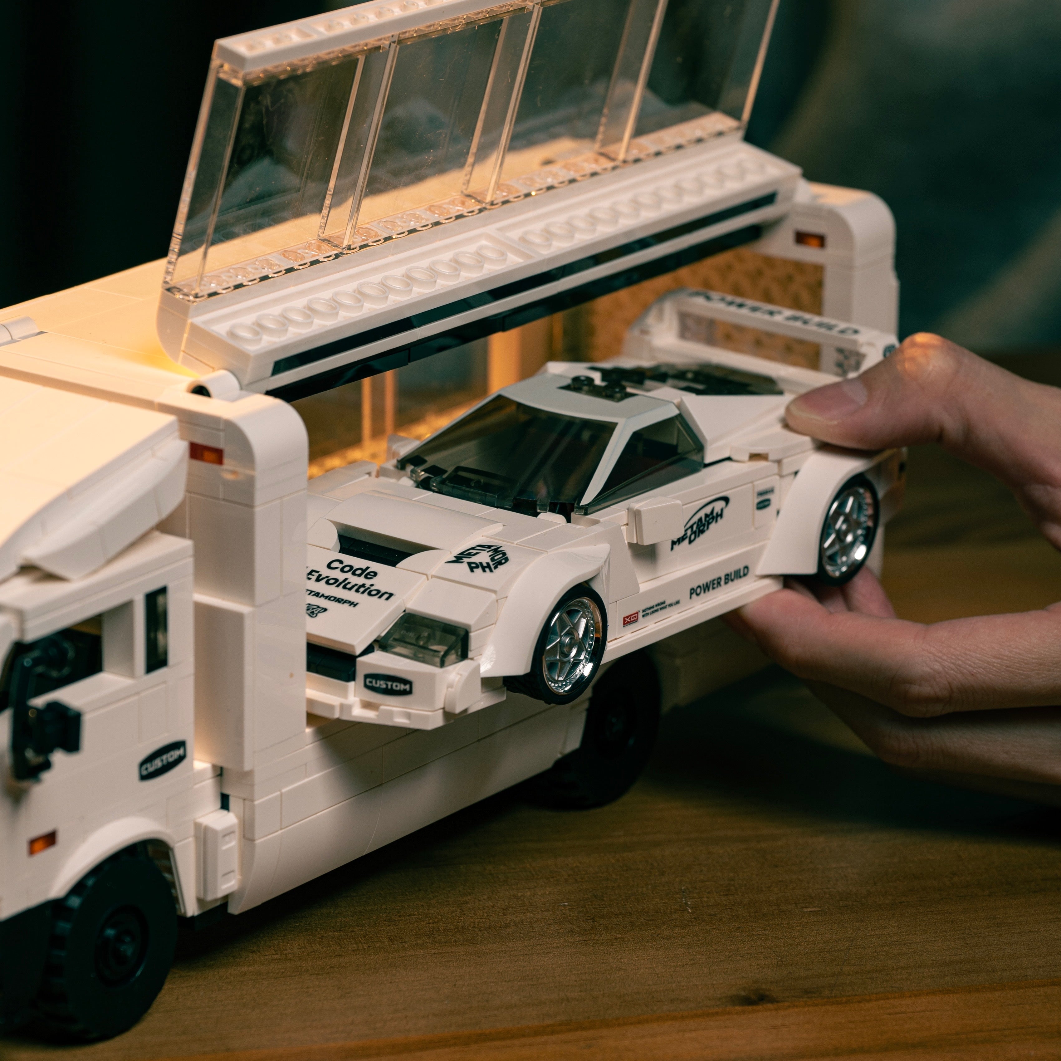 Brick MOC Transporter Truck - Brick Car Merchant