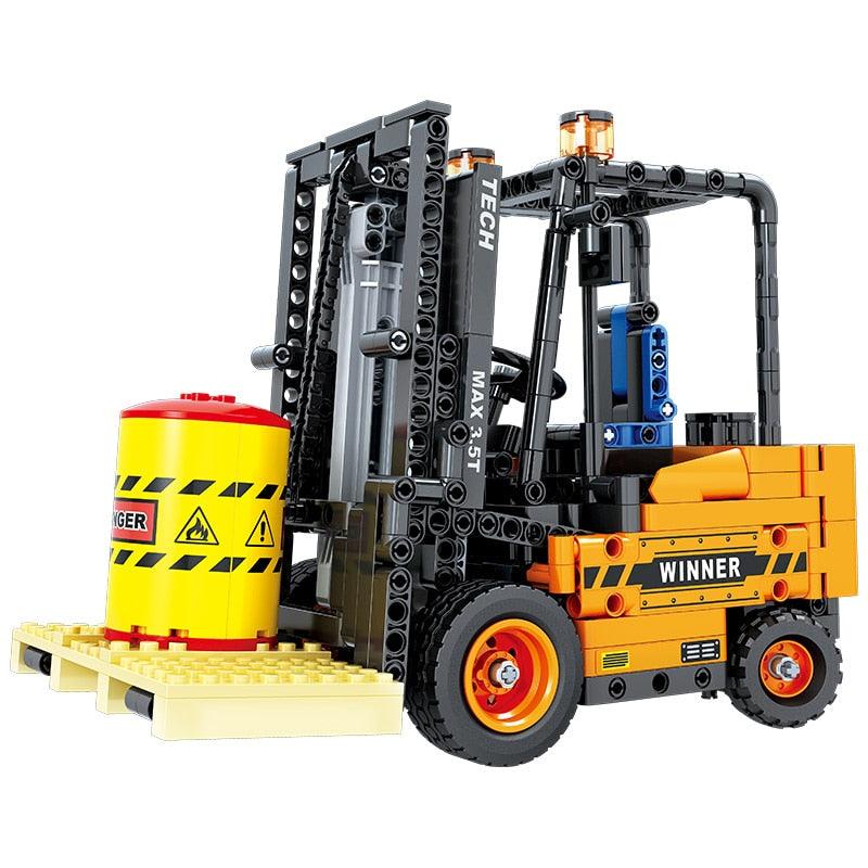 Brick MOC Warehouse Forklift Model | 660pcs - Brick Car Merchant