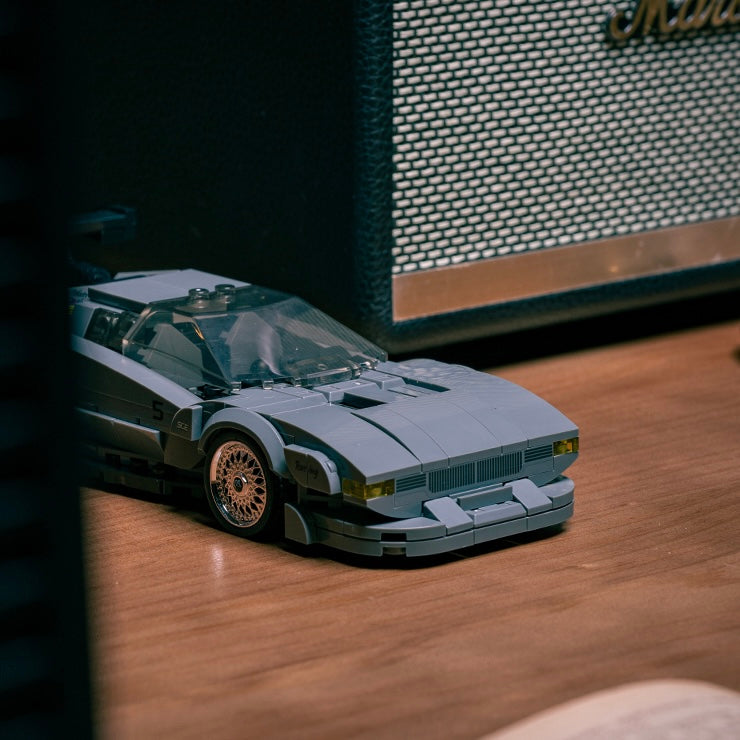 Brick MOC 70s German Legend - Brick Car Merchant