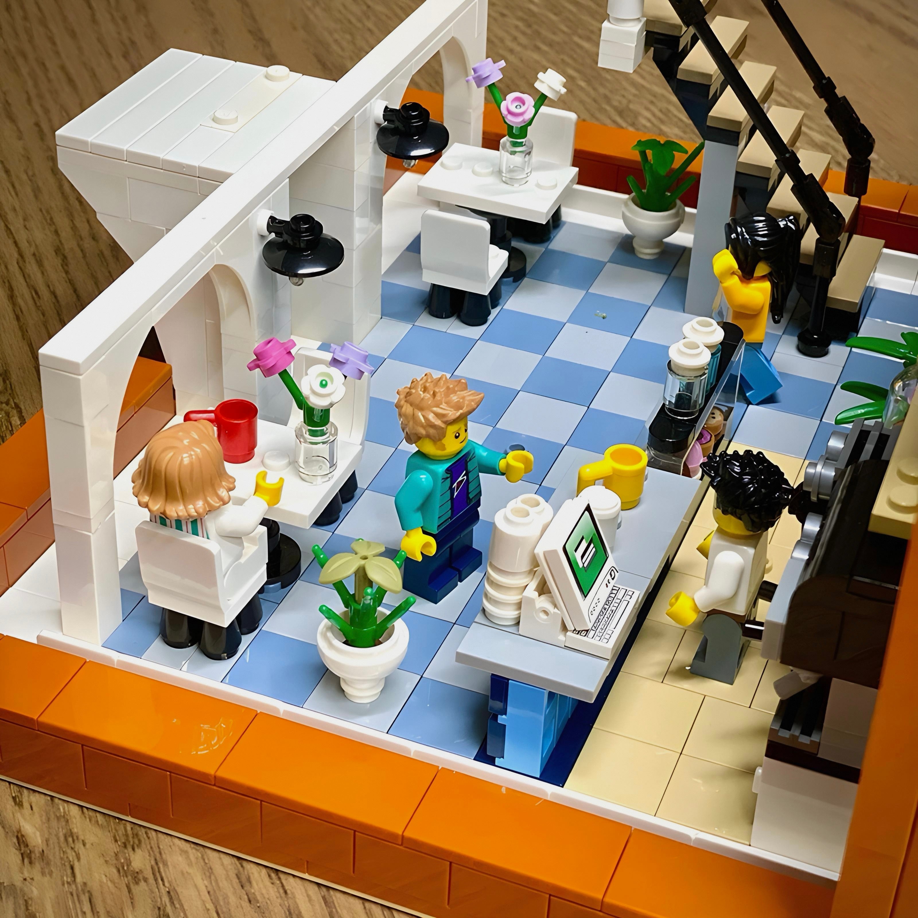 Brick MOC Upside Down Cafe | 3120pcs - Brick Car Merchant
