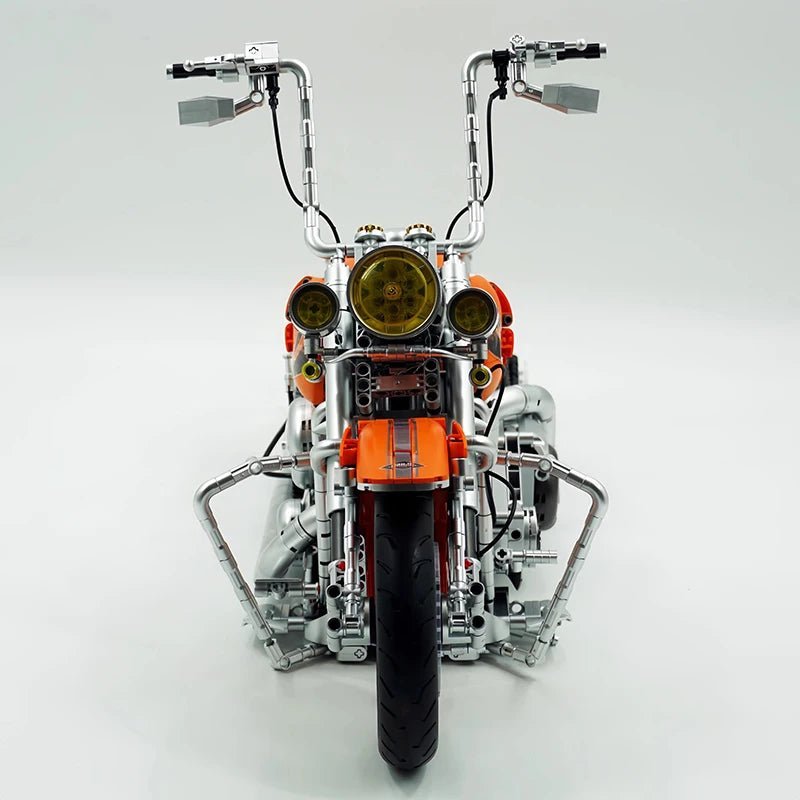 Brick MOC Custom V-Twin Street Bagger | 2392pcs - Brick Car Merchant