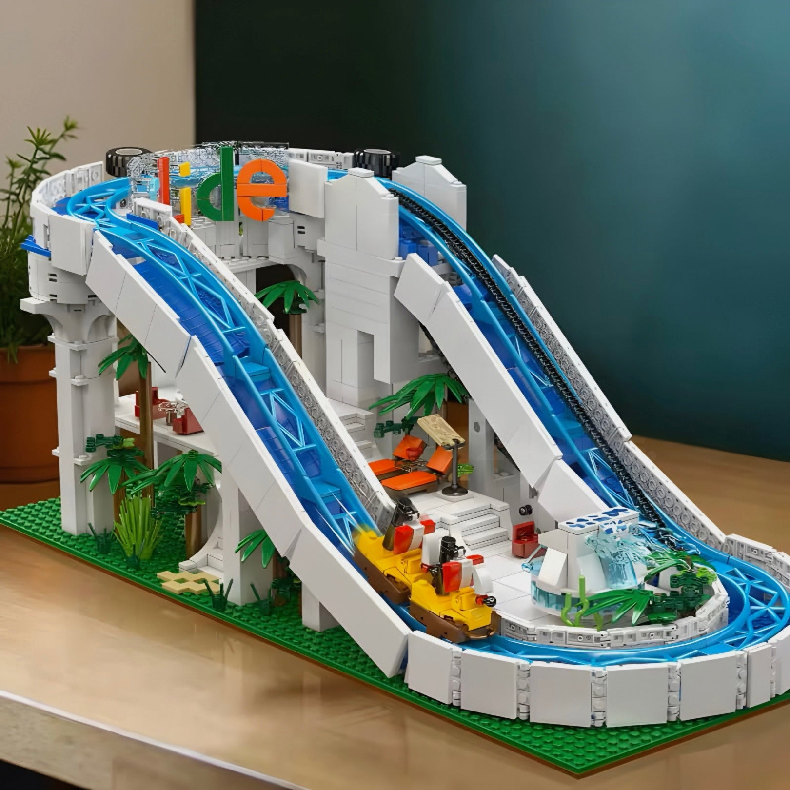 Brick MOC Motorised Water Slide | 2088pcs - Brick Car Merchant