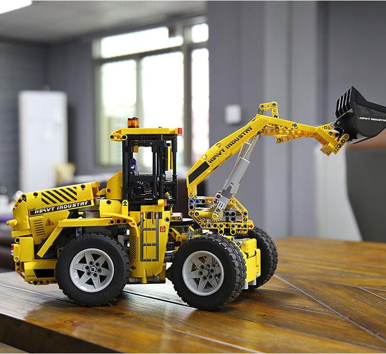 Brick MOC RC Heavy-Duty Bulldozer | 1582pcs - Brick Car Merchant