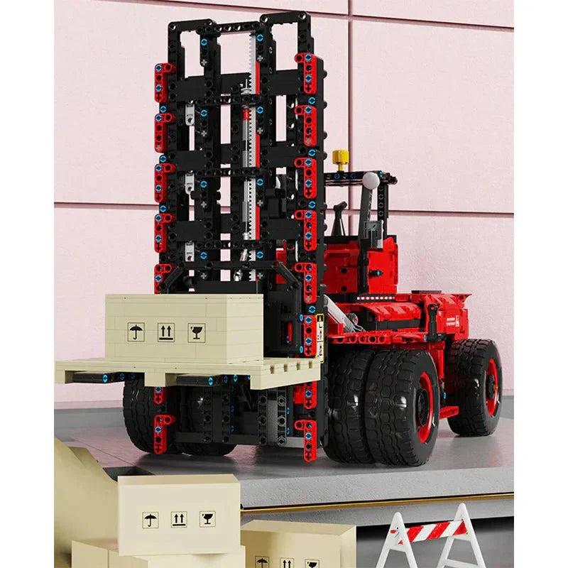 Brick MOC RC Heavy-Duty Forklift | 2015pcs - Brick Car Merchant