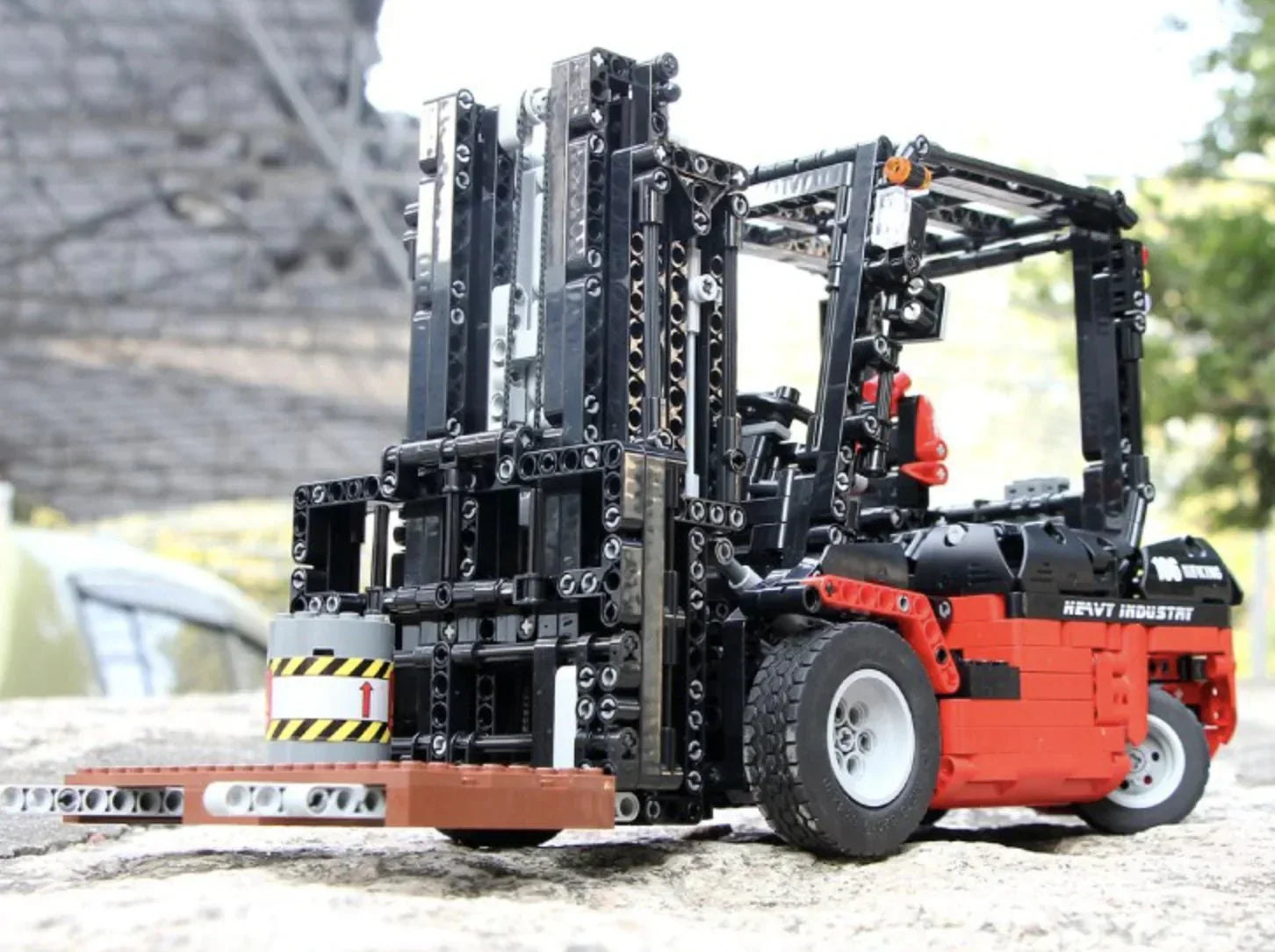 Brick MOC RC Industrial Forklift | 1719pcs - Brick Car Merchant