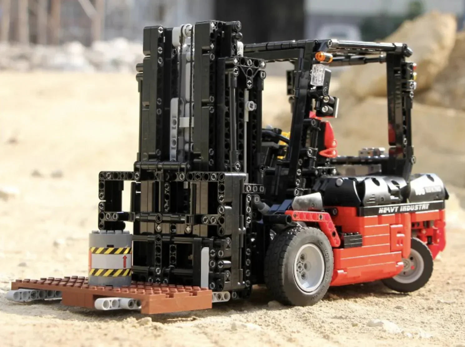 Brick MOC RC Industrial Forklift | 1719pcs - Brick Car Merchant