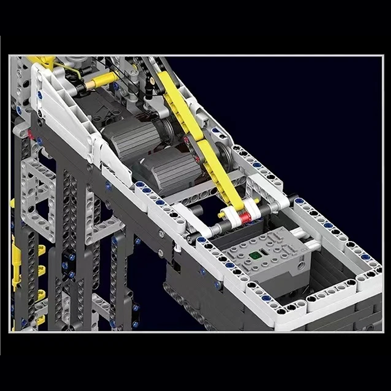 Brick MOC Tower Crane Remote Control | 1796pcs - Brick Car Merchant