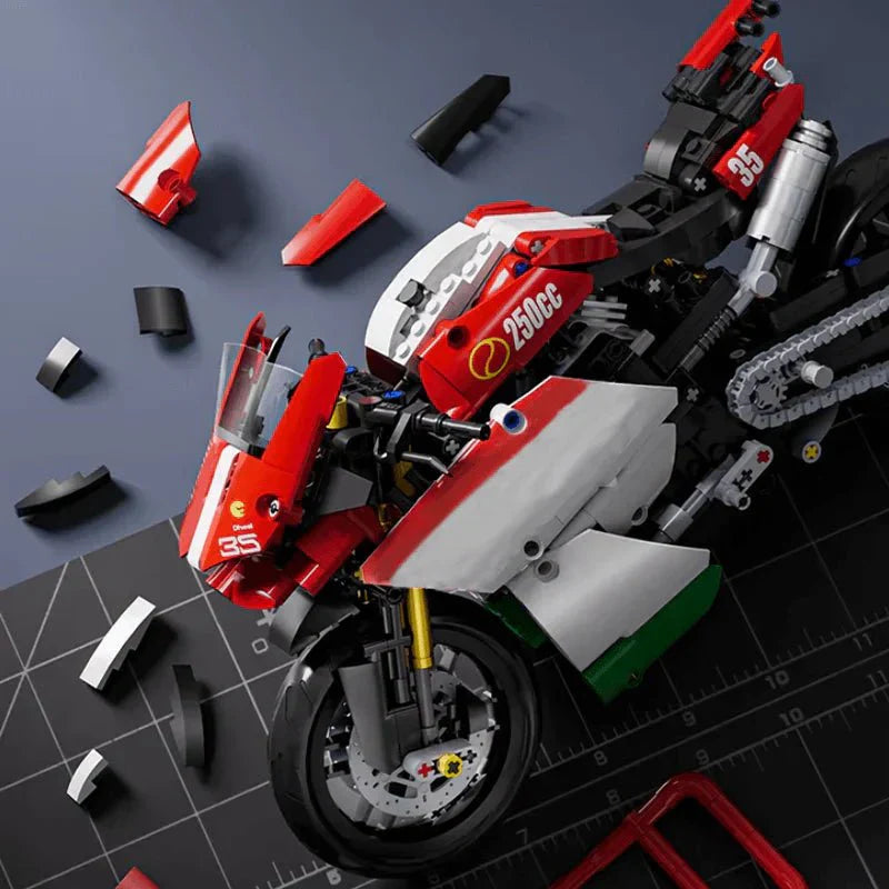 Brick MOC Track-Ready Sport Bike | 803pcs - Brick Car Merchant