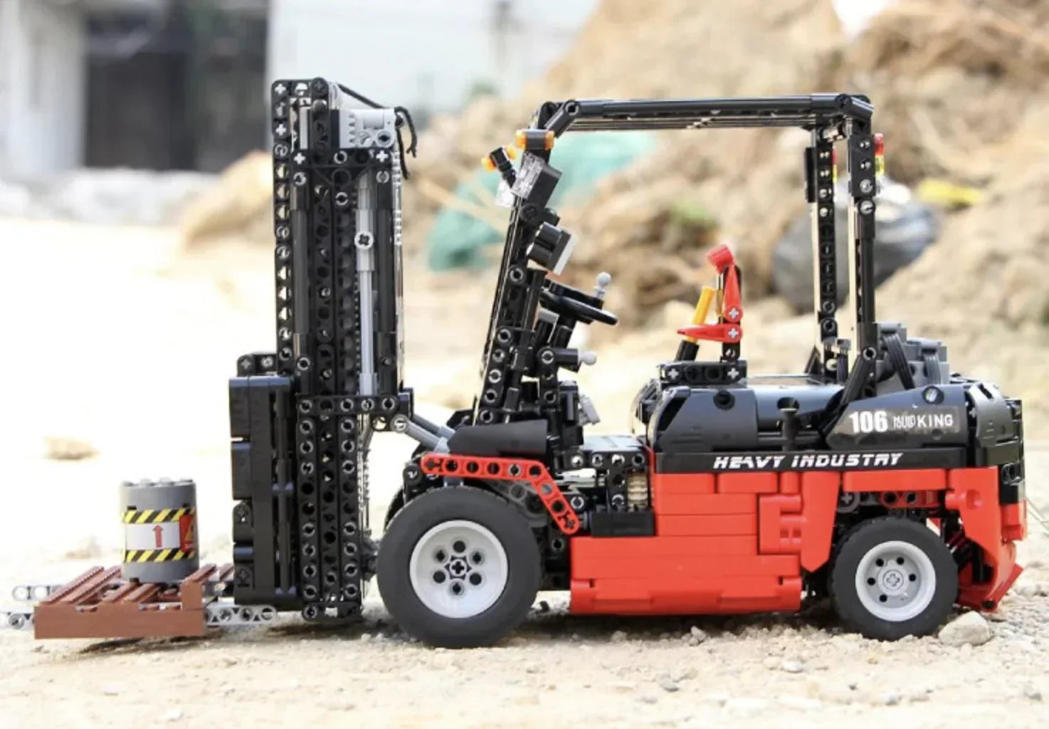 LEGO MOC RC Industrial Forklift | 1719pcs - Brick Car Merchant